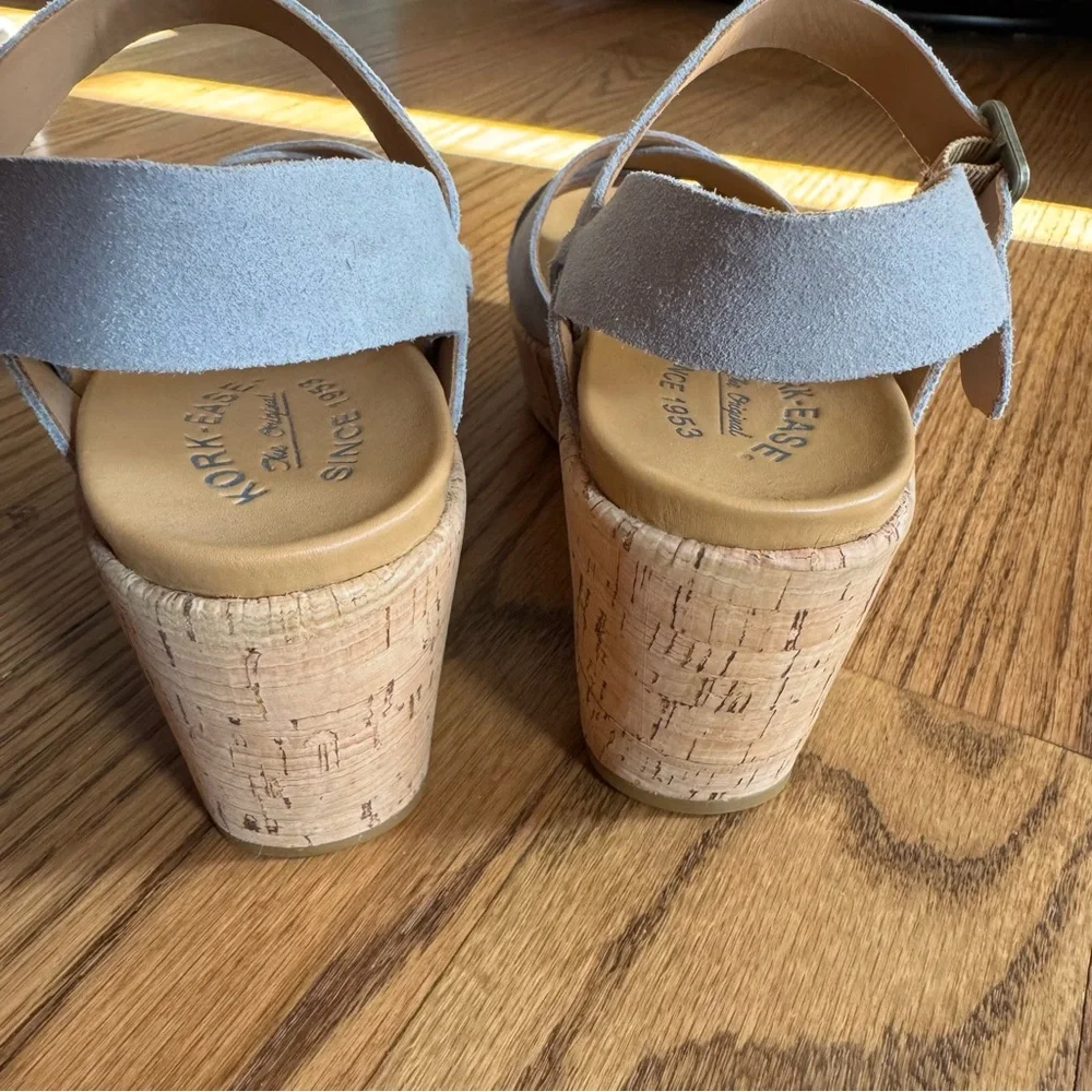 EUC Kork-ease Ava suede sandal size 10